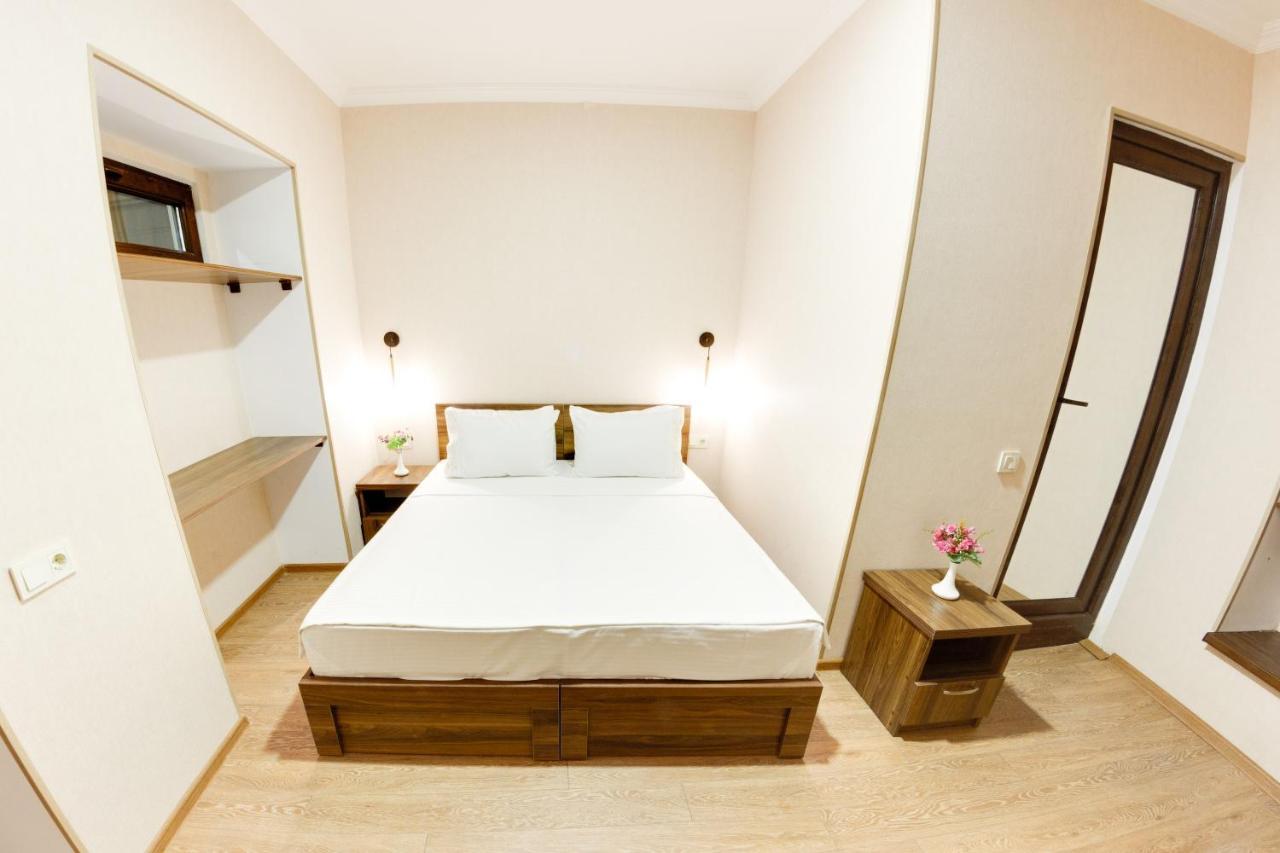 Sina Hotel Tiflis Dış mekan fotoğraf
