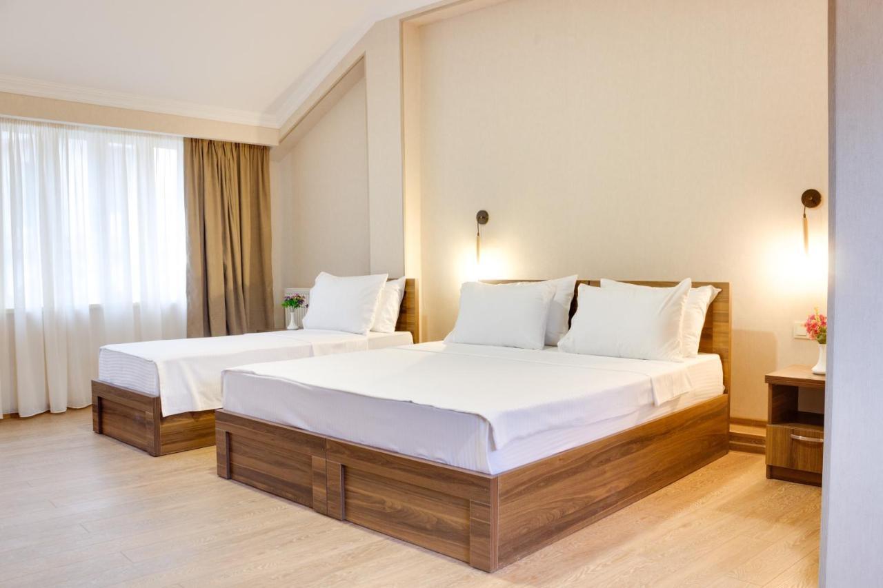 Sina Hotel Tiflis Dış mekan fotoğraf