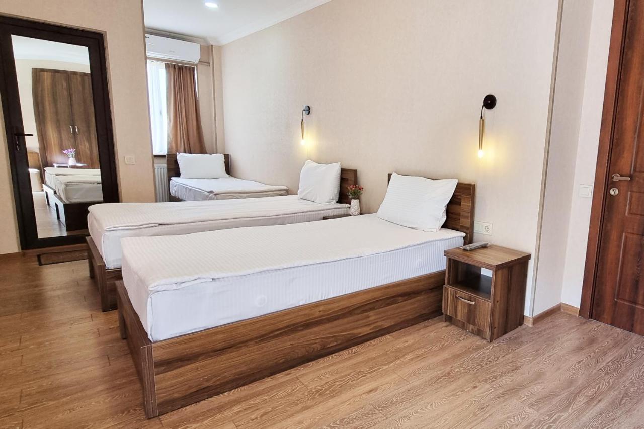 Sina Hotel Tiflis Dış mekan fotoğraf
